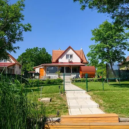 Dorka Vendeghaz Case de vacanță Gyomaendrőd