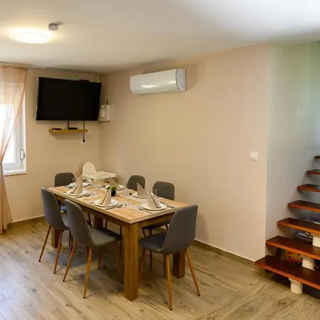 Holiday home Dorka Vendeghaz *