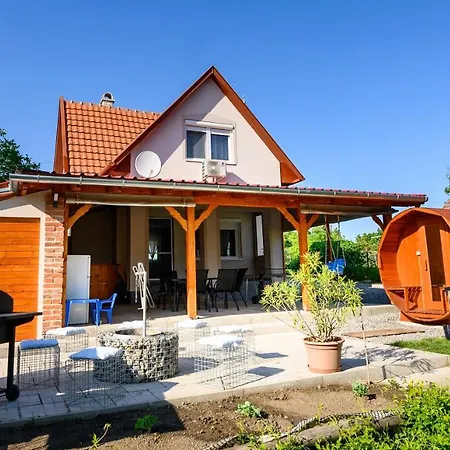 Dorka Vendeghaz Case de vacanță Gyomaendrőd