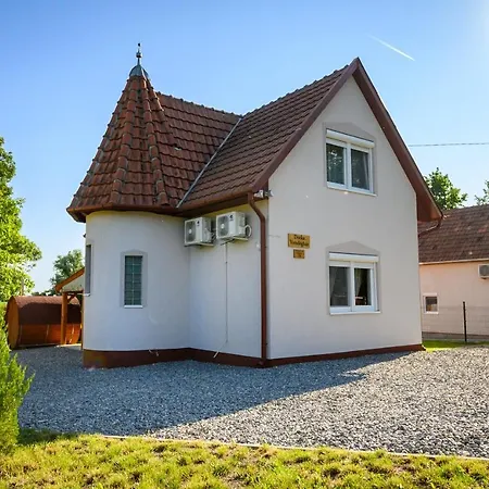 Holiday home Dorka Vendeghaz *