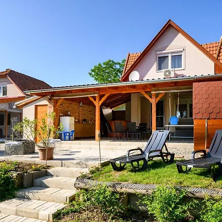 Dorka Vendeghaz Holiday home Gyomaendrod